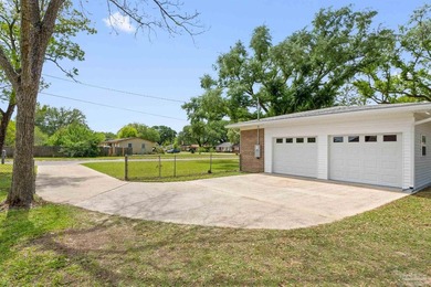 BACK ON THE MARKET AT NO FAULT TO SELLER! Explore this stunning - photo 41