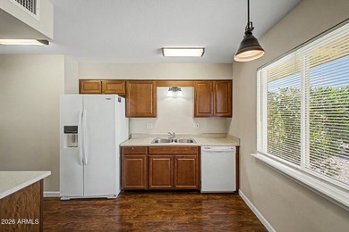 Beautiful 2bd/2bth expanded Woodbury model offering 1,523 square - photo 7