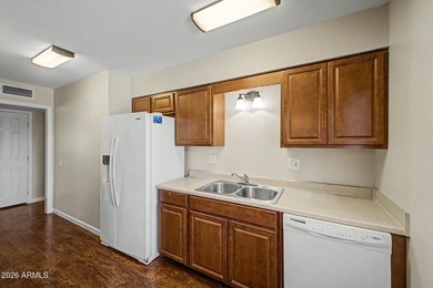 Beautiful 2bd/2bth expanded Woodbury model offering 1,523 square - photo 9