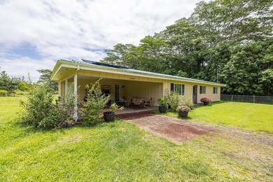 Experience the best of Hawaii living in this inviting 3-bedroom - photo 3
