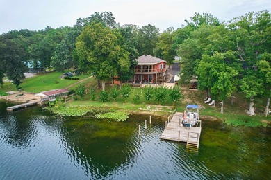 Spring Lake Home For Sale in Hardy Arkansas