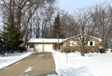 Big Bass Lake Home Sale Pending in Crown Point Indiana