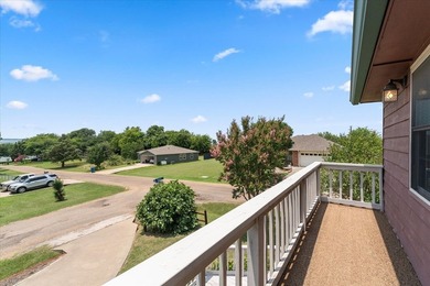 BEAUTIFULLY LANDSCAPED HOME ON 4 LOTS AT THE HEART OF THE LAKE - photo 12