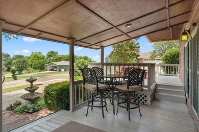 BEAUTIFULLY LANDSCAPED HOME ON 4 LOTS AT THE HEART OF THE LAKE - photo 13