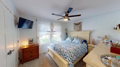Beautifully updated 2-bedroom ranch with a fully remodeled main - photo 13