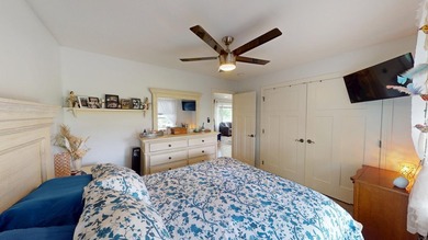 Beautifully updated 2-bedroom ranch with a fully remodeled main - photo 14