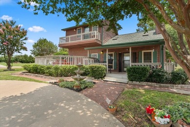 BEAUTIFULLY LANDSCAPED HOME ON 4 LOTS AT THE HEART OF THE LAKE - photo 16