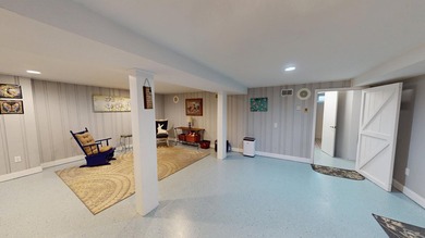 Beautifully updated 2-bedroom ranch with a fully remodeled main - photo 18