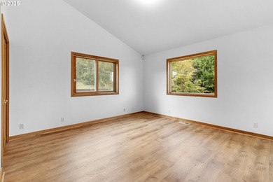 Oregon Vineyard Property is pleased to present this historically - photo 18