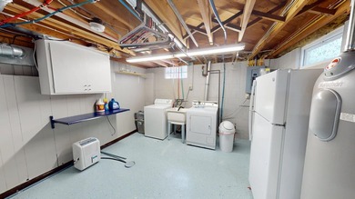 Beautifully updated 2-bedroom ranch with a fully remodeled main - photo 25