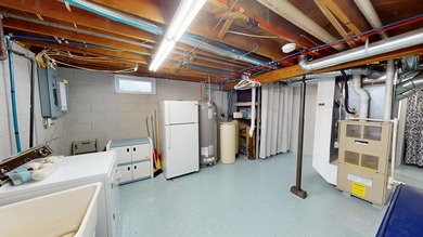 Beautifully updated 2-bedroom ranch with a fully remodeled main - photo 26