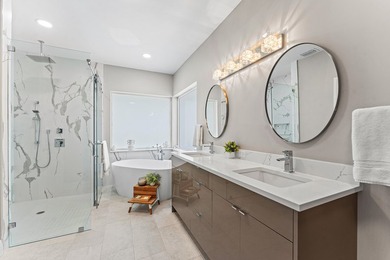Experience modern luxury in this stunningly renovated 4-bedroom - photo 32