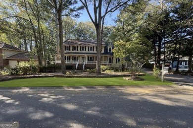 Lake Peachtree Home For Sale in Peachtree City Georgia