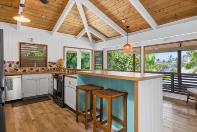 Tucked within a quiet, privately gated enclave just off Ali'i - photo 6