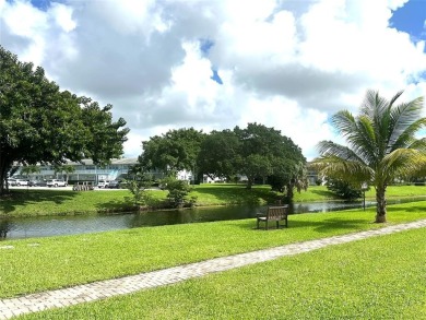 (private lake, pond, creek) Condo For Sale in Deerfield Beach Florida