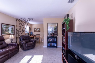 Welcome to your private home in West Palm Beach! This stunning - photo 11