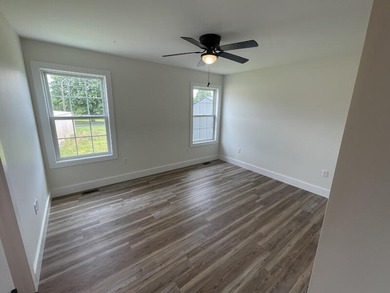 Great opportunity to own a brand new home conveniently located - photo 12