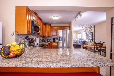 Welcome to your private home in West Palm Beach! This stunning - photo 16