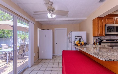 Welcome to your private home in West Palm Beach! This stunning - photo 20