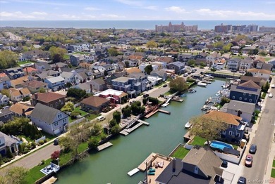 Welcome to 18 Clark Street Long Beach This home is located on - photo 38