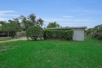 **HANDYMAN SPECIAL WITH INCREDIBLE POTENTIAL IN THE HEART OF - photo 4