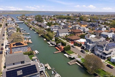 Welcome to 18 Clark Street Long Beach This home is located on - photo 45