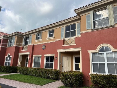 Lake Townhome/Townhouse Sale Pending in Doral, Florida