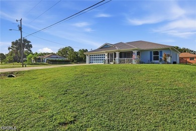 Luxuriously renovated and truly move-in ready! Like new, but - photo 4