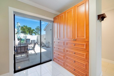 Beautiful waterfront 2-bedroom, 2-bathroom villa with an - photo 7
