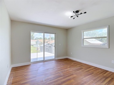 Welcome to this beautifully renovated 3-bedroom, 2-bath - photo 12