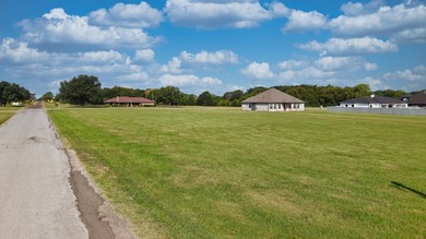 Fabulous opportunity on this 1.00 acre lot with ample space to - photo 14