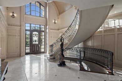 Experience the feeling of a secluded private retreat in this - photo 5