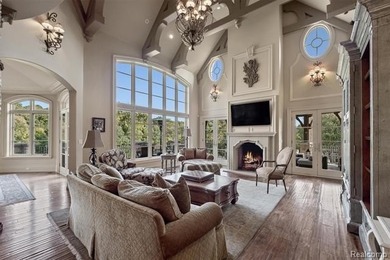 Experience the feeling of a secluded private retreat in this - photo 6