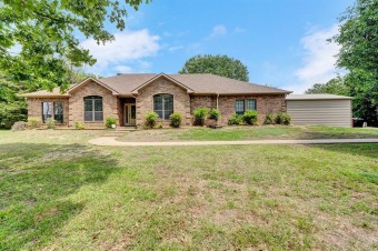 Cedar Creek Lake Home For Sale in Athens Texas