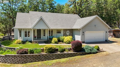 North Umpqua River Home For Sale in Roseburg Oregon