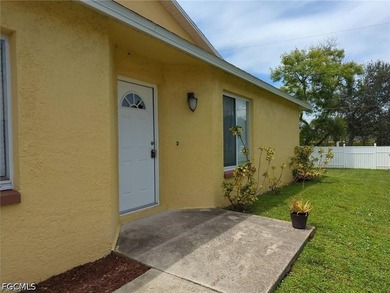 *DUPLEX INVESTMENT OPPORTUNITY IN DESIRABLE SW CAPE CORAL!* - photo 2