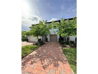 Welcome to this beautifully maintained two-story townhome - photo 1