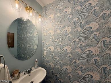 Welcome to this beautifully maintained two-story townhome - photo 7
