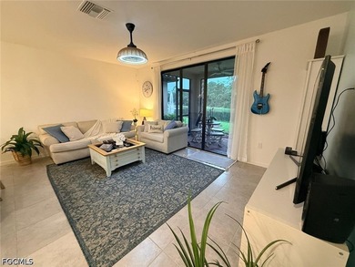 Welcome to this beautifully maintained two-story townhome - photo 10