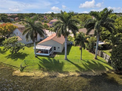 Superb one-story waterfront home in west central Pembroke Pines - photo 1