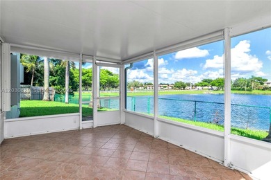 Superb one-story waterfront home in west central Pembroke Pines - photo 3