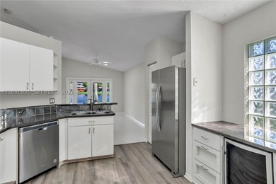 Superb one-story waterfront home in west central Pembroke Pines - photo 6