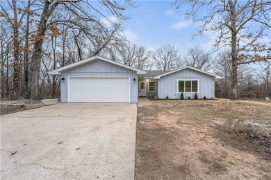 Lake Windsor Home For Sale in Bella Vista Arkansas