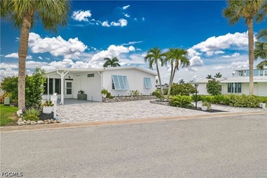 Welcome to your own slice of paradise in Bayside Estates! This - photo 1