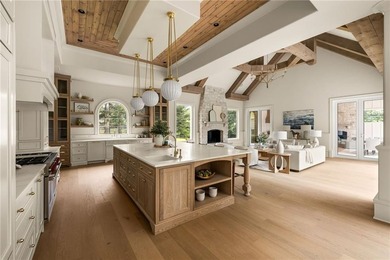 Exquisitely crafted by Savage Family Homes, this exceptional - photo 13