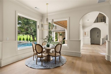 Exquisitely crafted by Savage Family Homes, this exceptional - photo 15