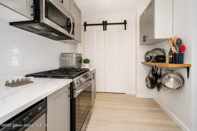 Welcome to this charming and sun-filled fully detached Colonial - photo 17