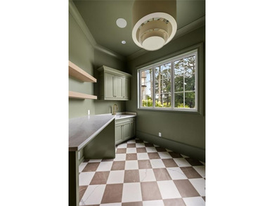 Exquisitely crafted by Savage Family Homes, this exceptional - photo 27