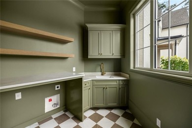 Exquisitely crafted by Savage Family Homes, this exceptional - photo 28