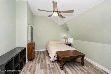 Welcome to this charming and sun-filled fully detached Colonial - photo 28